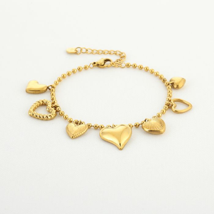 Charms armband met hartjes