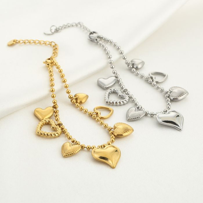 Charms armband met hartjes